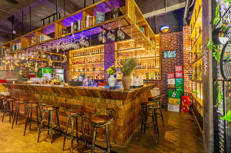 Ramen To Biiru Restaurant Interior